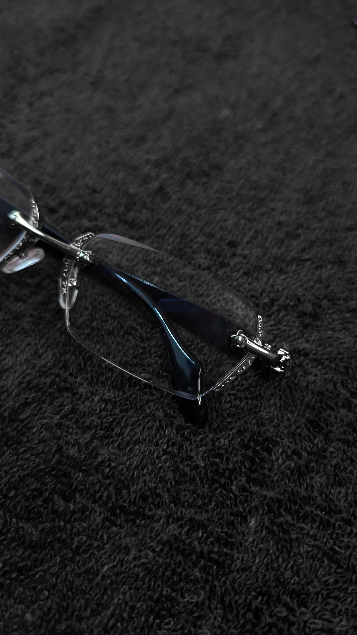 Rimless Photochromic Anti
Radiation Glasses